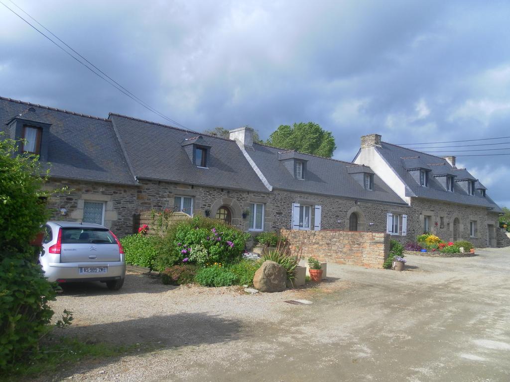 Les Mobile Home De Kerroyal Garlan Exterior photo